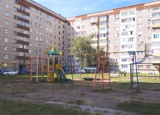 Продаю трехкомнатную квартиру, 58.2 м2, Удмуртия, улица Карла Маркса