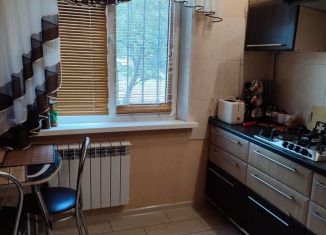 Продаю 2-ком. квартиру, 52 м2, Керчь, улица Кирова, 111