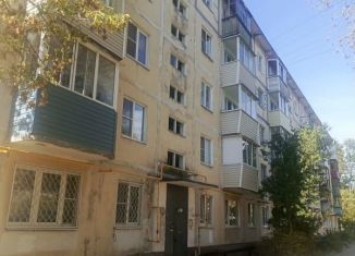 Продается двухкомнатная квартира, 43 м2, Чехов, улица Гагарина, 45