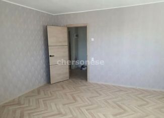 Продам 1-ком. квартиру, 40 м2, Севастополь, улица Баумана, 6