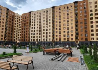 Продаю 2-ком. квартиру, 85 м2, Нальчик, улица Шарданова, 52