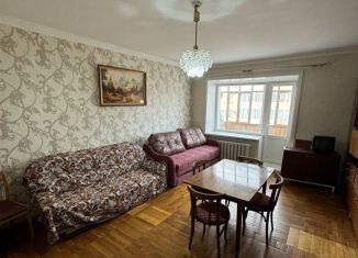 Сдаю 3-ком. квартиру, 81 м2, Саха (Якутия), улица Орджоникидзе, 45/1