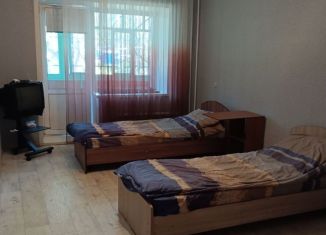 Сдаю в аренду 2-ком. квартиру, 50 м2, Оса, улица Бианки, 22