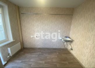 Сдам в аренду 3-ком. квартиру, 70 м2, Красноярск, улица Светлова, 40