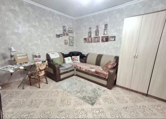 Продаю 2-ком. квартиру, 54 м2, Ейск, улица Свердлова, 73