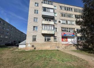 Продам торговую площадь, 163 м2, Киров, Нововятский район, улица Молодой Гвардии, 7