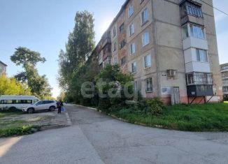 Продам 3-ком. квартиру, 59.2 м2, Березники, улица Мира, 33