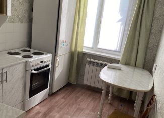 Сдам 2-ком. квартиру, 51 м2, Тольятти, Московский проспект, 13