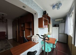 Сдается 2-ком. квартира, 55 м2, Ялта, улица Свердлова, 77к3