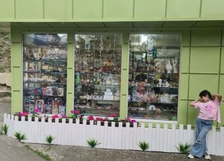 Продаю торговую площадь, 15.6 м2, Сочи, улица Гагарина, 1/3