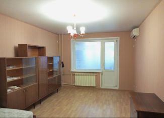 Продается 1-комнатная квартира, 45 м2, Саратов, улица имени Братьев Никитиных, 14, Волжский район