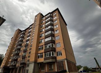 Трехкомнатная квартира на продажу, 92 м2, Черкесск, Кузнечный переулок, 2Б