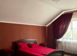 Аренда комнаты, 40 м2, Армавир, улица Ленина, 123