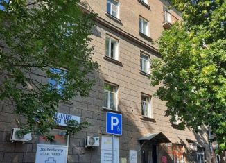 Продаю 3-комнатную квартиру, 80 м2, Новосибирск, улица Урицкого, 13, метро Октябрьская