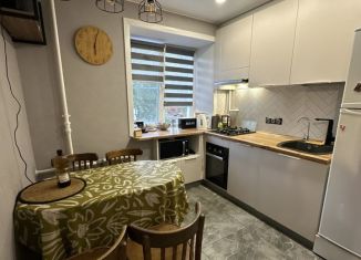 Продам 2-комнатную квартиру, 42 м2, Архангельск, Троицкий проспект, 166