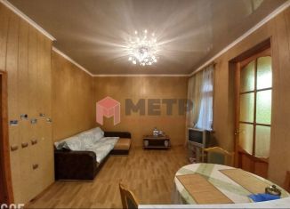 Продам 2-ком. квартиру, 57 м2, Севастополь, улица Адмирала Макарова, 19