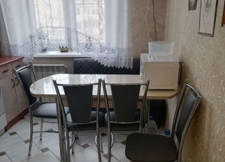 Сдаю трехкомнатную квартиру, 60 м2, Подольск, Первомайская улица, 3