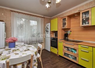 Продается 3-комнатная квартира, 105.2 м2, Тюменская область, Холодильная улица, 116