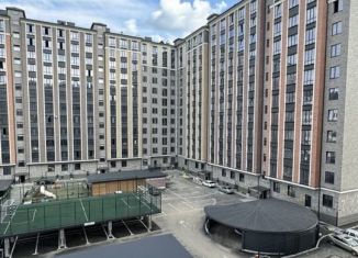 Продаю 1-комнатную квартиру, 47.6 м2, Нальчик, улица Тарчокова, 127А