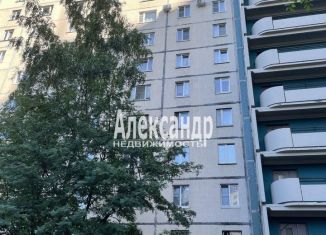 Продается четырехкомнатная квартира, 95 м2, Санкт-Петербург, улица Уточкина, 2к1, метро Старая Деревня