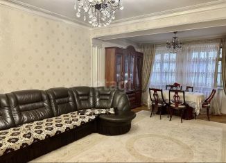 Продажа 2-ком. квартиры, 90 м2, Дагестан, улица Юсупа Акаева, 31