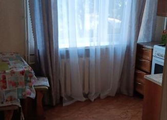 Сдается в аренду двухкомнатная квартира, 47 м2, Павловск, Кольцовская улица, 15