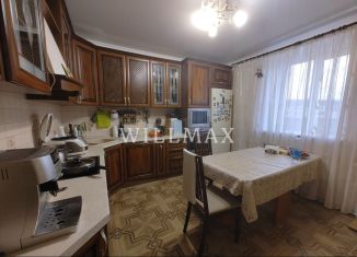 Продается 2-ком. квартира, 64 м2, Тюмень, Калининский округ, Пролетарская улица, 109