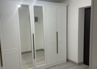 Продажа 3-ком. квартиры, 100 м2, Гудермес, улица Ватутина, 81