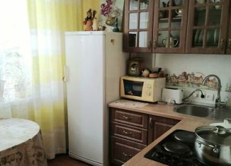 Продается 2-ком. квартира, 52 м2, Саратов, улица имени Ф.А. Блинова, 35