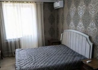 Сдам 2-ком. квартиру, 80 м2, Дагестан, улица Сулеймана Стальского, 39