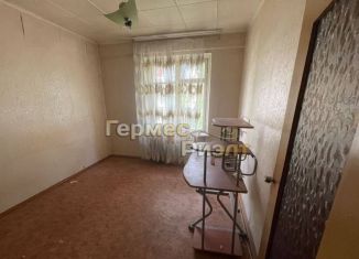 Продам 4-ком. квартиру, 56 м2, Ессентуки, улица Долина Роз, 15