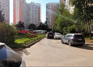 Сдам в аренду машиноместо, 15 м2, Москва, Новочерёмушкинская улица, 18к1, метро Академическая