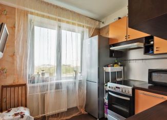 Продам 3-ком. квартиру, 58 м2, Санкт-Петербург, Ольховая улица, 14к1, метро Старая Деревня