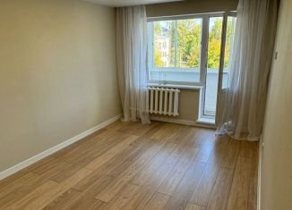 Продажа 1-ком. квартиры, 33 м2, Киров, улица Чапаева, 3/1