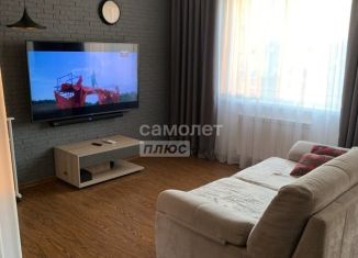 Продается 2-комнатная квартира, 57.2 м2, посёлок городского типа Медведево, улица Сергея Жилина, 4