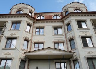 Продам трехкомнатную квартиру, 127 м2, Махачкала, Ленинский район, улица Крамского, 2