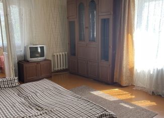 Сдам двухкомнатную квартиру, 54 м2, посёлок городского типа Гаспра, улица Горького, 4