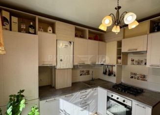 Продам 2-ком. квартиру, 70 м2, Калининград, Автомобильная улица, 19, Московский район