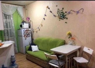 Сдам в аренду комнату, 40 м2, Санкт-Петербург, улица Декабристов, 18