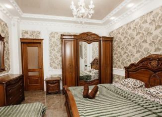 Сдается 3-ком. квартира, 120 м2, Судак, микрорайон Юго-Западный, 20