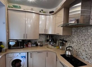 Продам 2-ком. квартиру, 41 м2, Дзержинск, улица Ульянова, 17