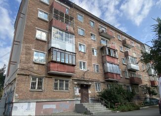 Продаю 3-ком. квартиру, 62.5 м2, Екатеринбург, улица Челюскинцев, 110, улица Челюскинцев