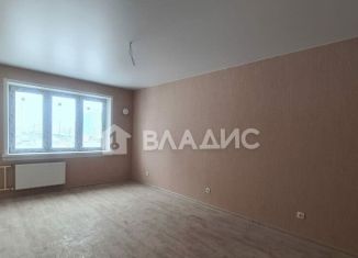 Продам 2-ком. квартиру, 41 м2, Новосибирск, улица Ивана Севастьянова, 10