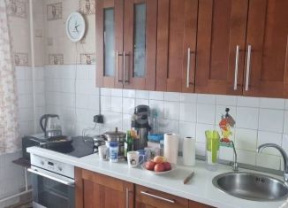 Аренда трехкомнатной квартиры, 68 м2, Челябинск, улица Володарского, 10