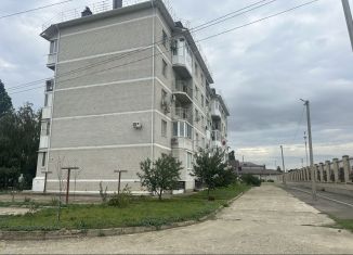 Продажа 1-ком. квартиры, 39 м2, Курганинск, улица 76-й Квартал, 38