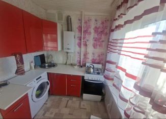 Продаю 2-ком. квартиру, 43 м2, Агрыз, улица Гагарина, 2