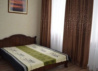 Сдается 1-ком. квартира, 30 м2, Евпатория, улица Караева, 7