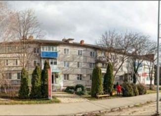 Сдаю 2-ком. квартиру, 50 м2, Курганинск, улица Ленина, 21