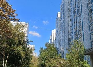 Продам 2-комнатную квартиру, 52.4 м2, Москва, улица Раменки, 11к3