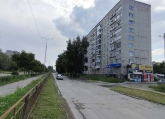 Продаю четырехкомнатную квартиру, 67.7 м2, Асбест, улица Мира, 8